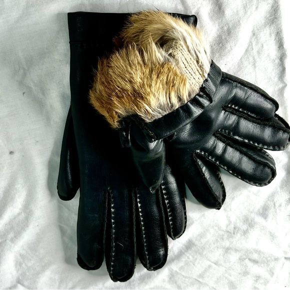 VNT… Soft Leather Fur Lined Driving Gloves Used - Picture 3 of 3